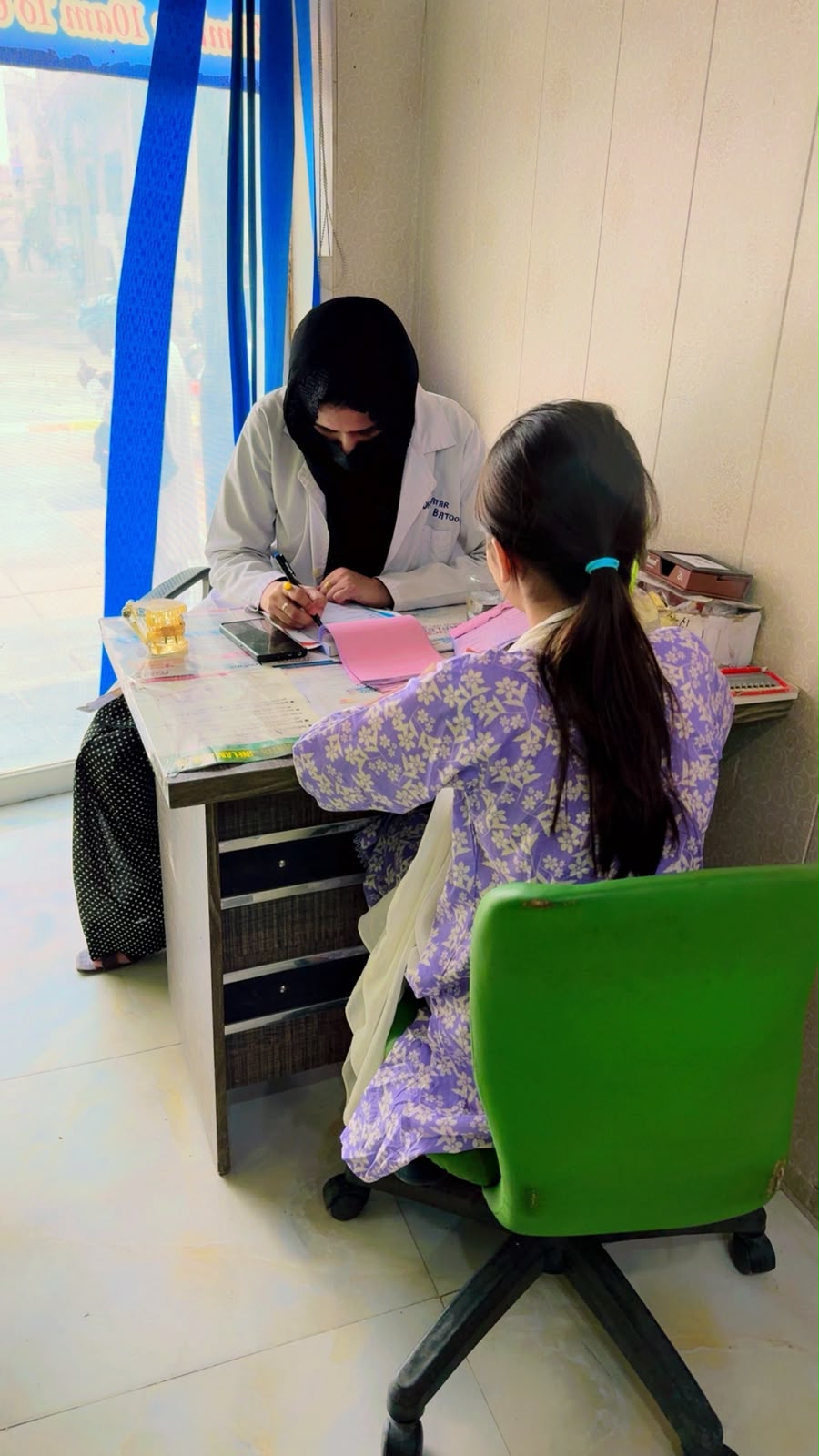 Consultation room at Gulfam Dental Clinic 